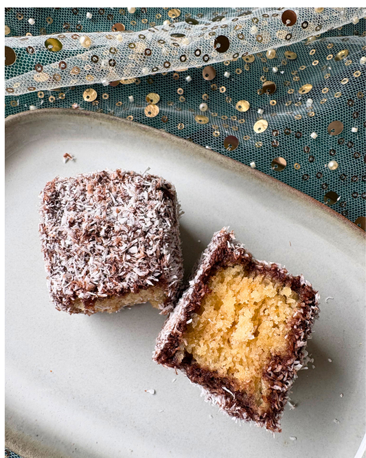 Fresh & Frosted Lamingtons (4 pack)